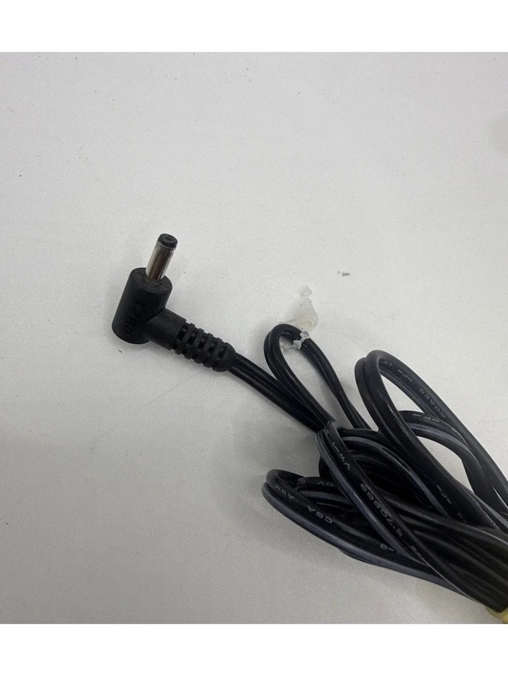 Genuine CANON CA-570 S AC Power Adapter Battery Charger Camcorder 8.4V 1.5A